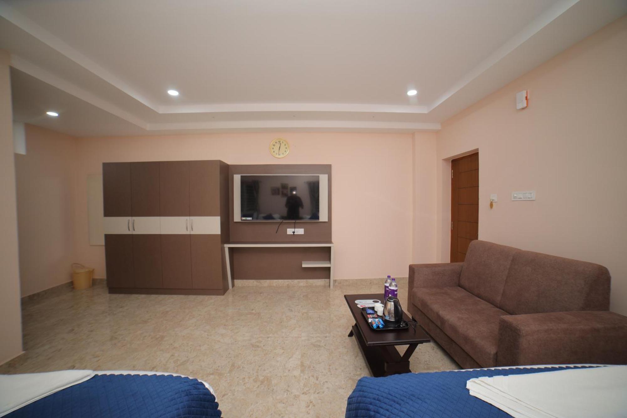 Hotel Sri Ganesh Grand Tirupati Exterior foto